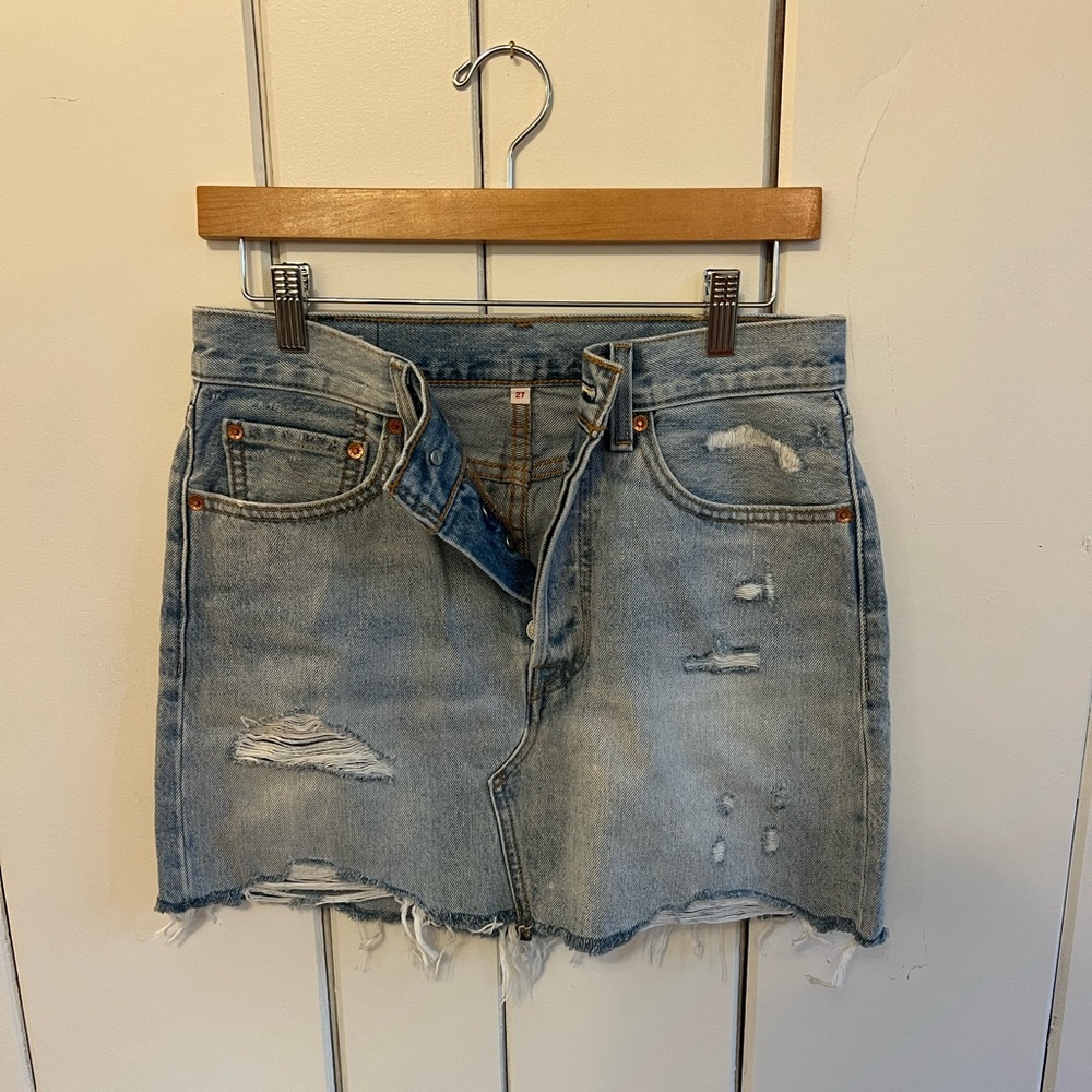 Levi’s mini skirt